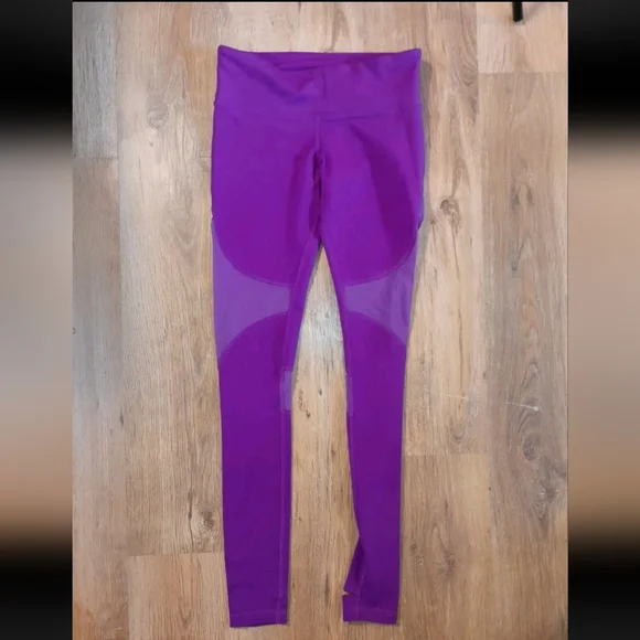 ALO Yoga Coast Stirrup Leggings - Picture 2 of 6
